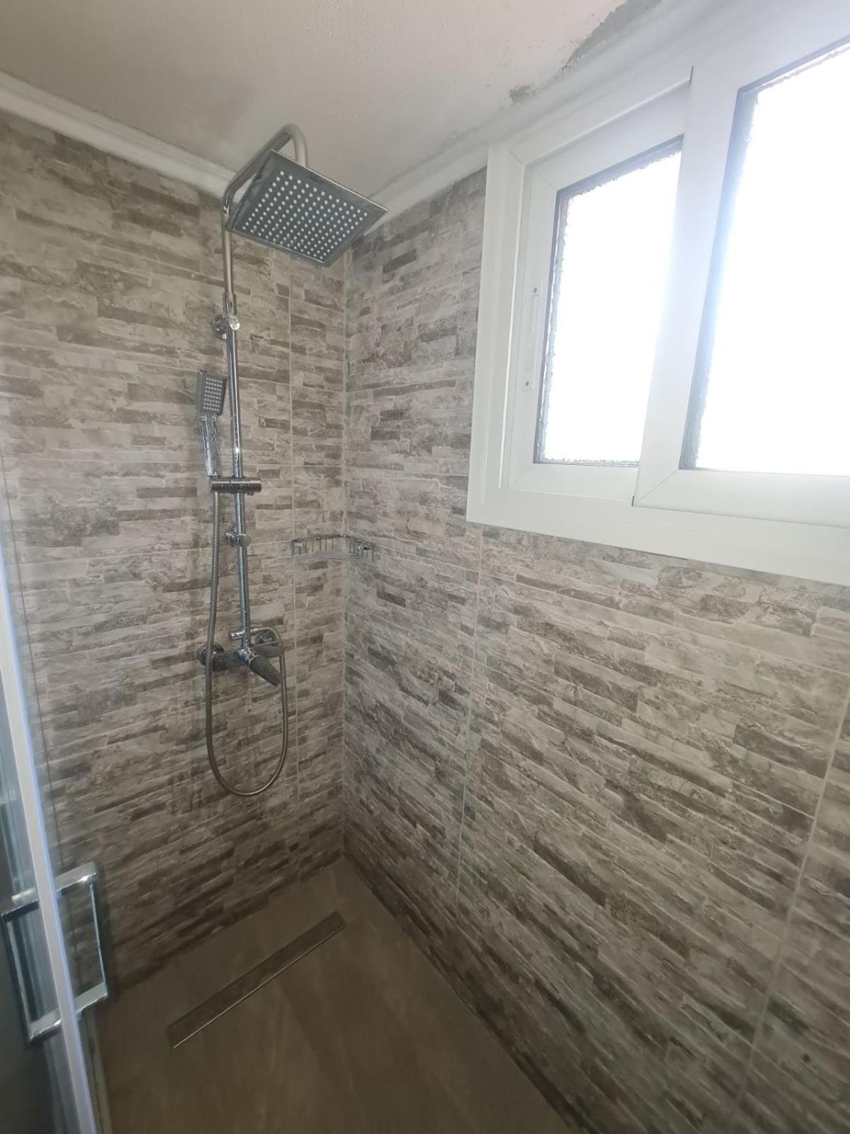 Nea Peramos Large Apartment Near The Beach المظهر الخارجي الصورة