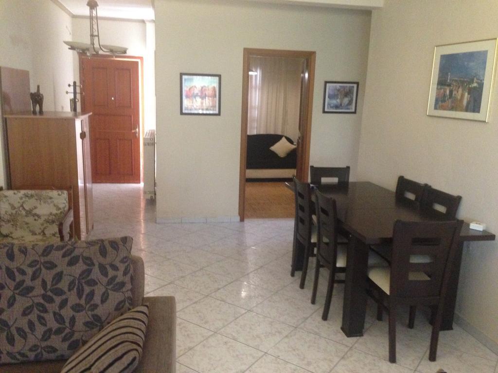 Nea Peramos Large Apartment Near The Beach المظهر الخارجي الصورة