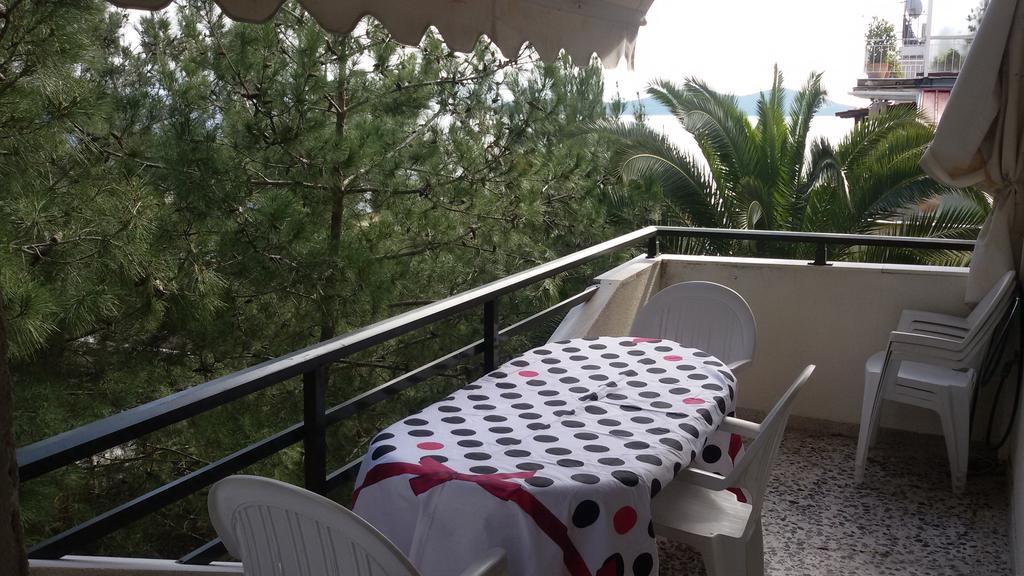 Nea Peramos Large Apartment Near The Beach المظهر الخارجي الصورة